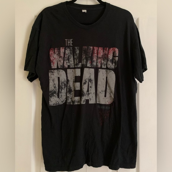 Walking Dead tshirt xl with show logo on front - Picture 4 of 5